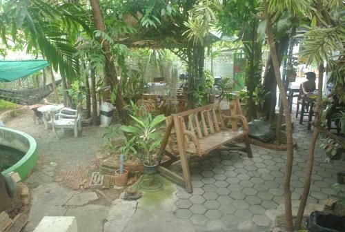 Hostal Chok Dee Guesthouse II