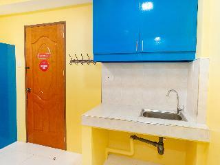 Hotel Yellow Pad