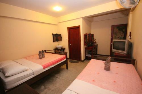 Hostal S.k. House 1