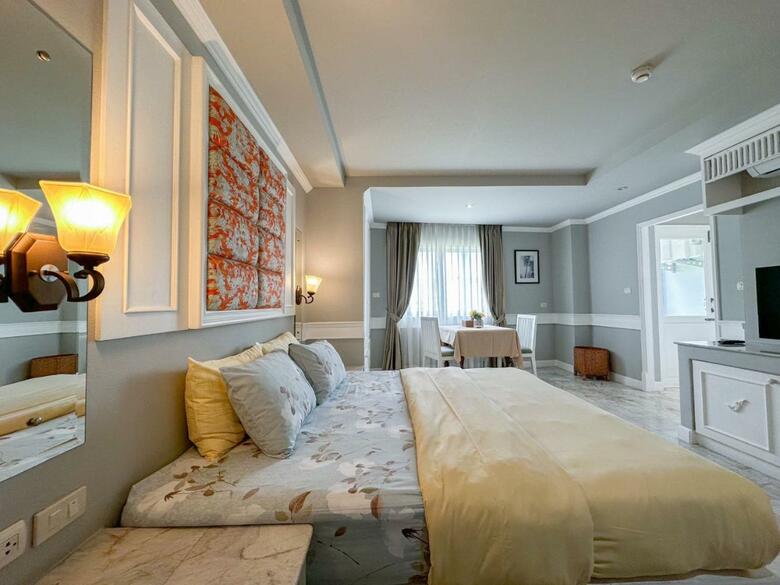 Hotel At Pingnakorn