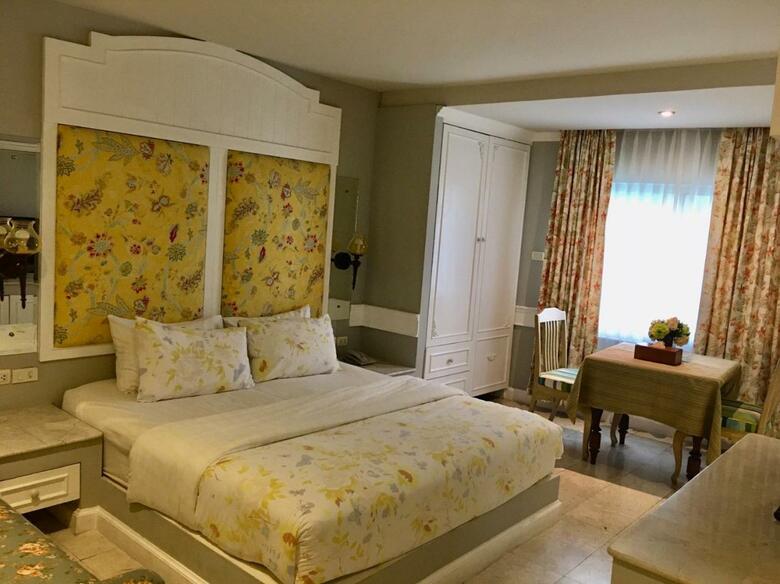 Hotel At Pingnakorn