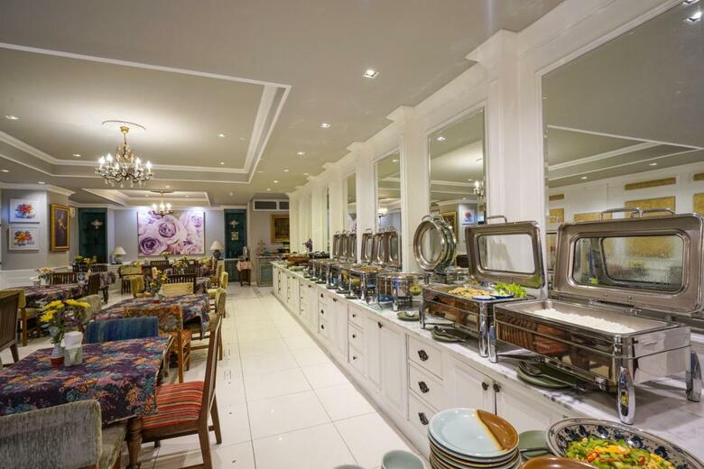 Hotel At Pingnakorn