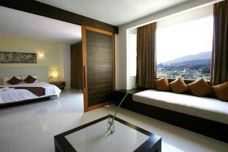 B2 Premier Hotel & Resort