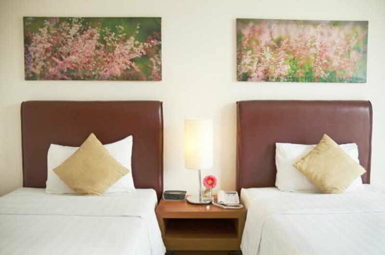 B2 Premier Hotel & Resort
