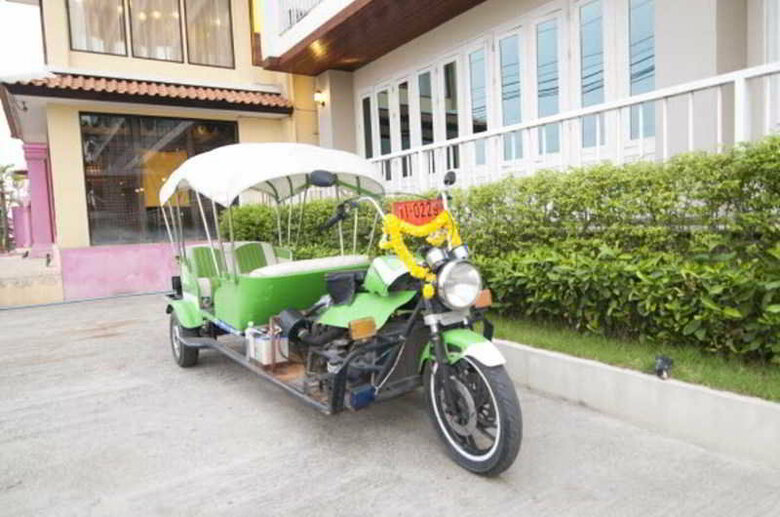 B2 Premier Hotel & Resort