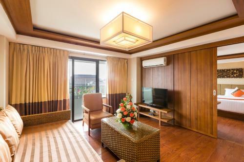 Poonpetch Hotel