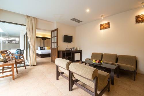 Patong Lodge Hotel