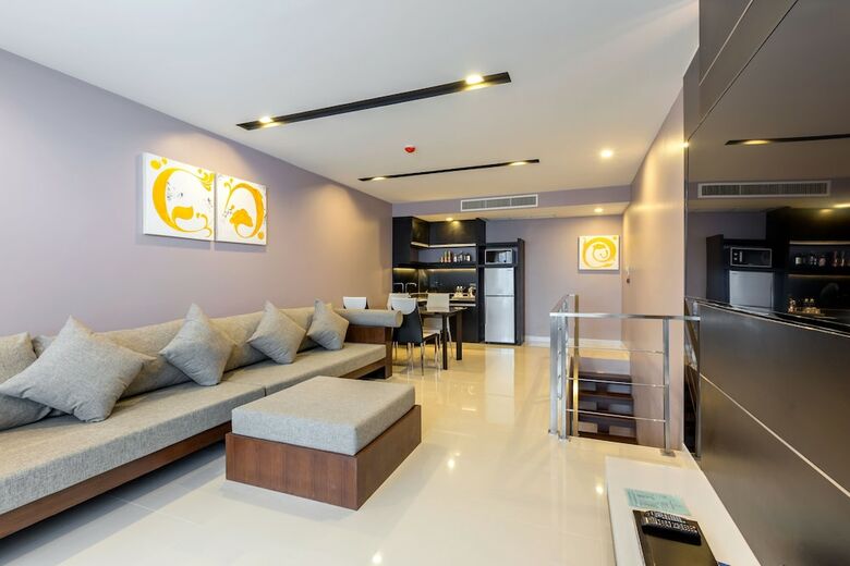 Hotel The Charm Resort Phuket