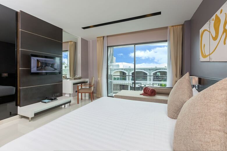 Hotel The Charm Resort Phuket
