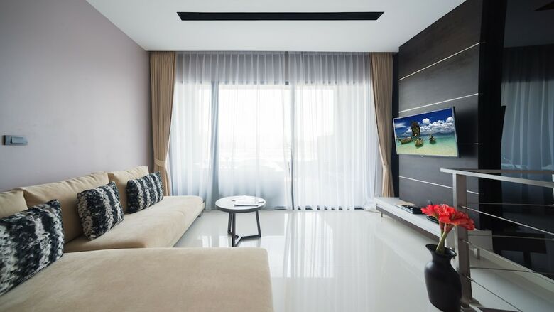 Hotel The Charm Resort Phuket