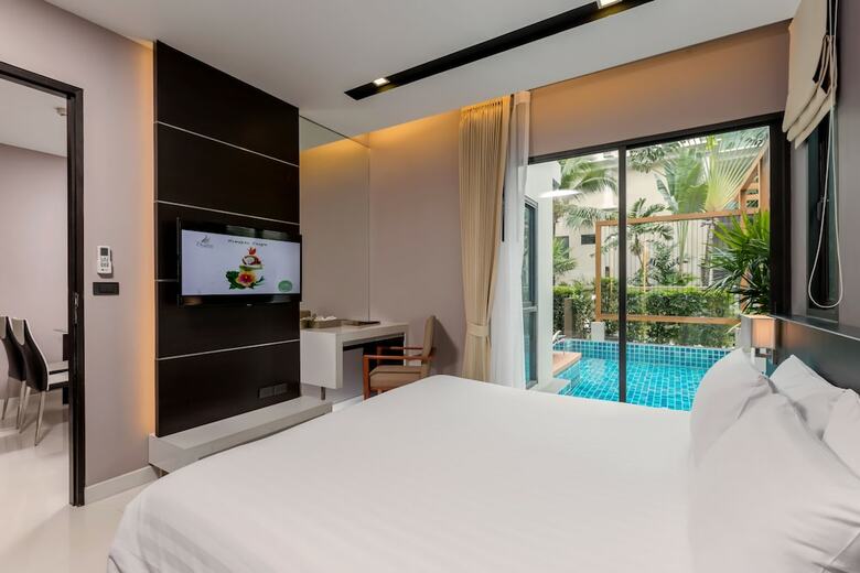 Hotel The Charm Resort Phuket