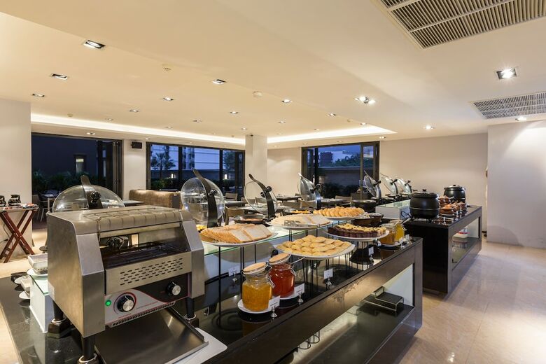 Hotel The Charm Resort Phuket