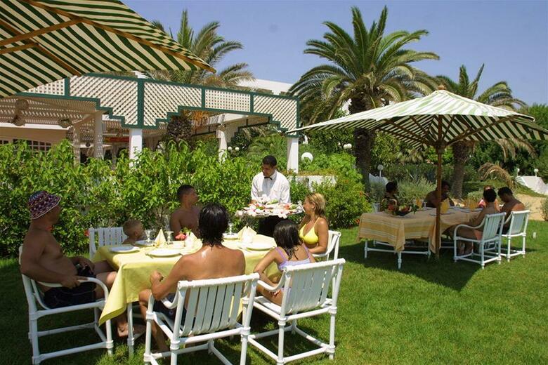 Hotel The Orangers Beach Resort And Bungalows