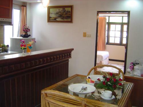 Hostal Sunset Mansion