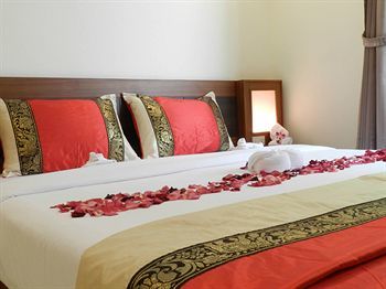 Suite Dreams Hotel