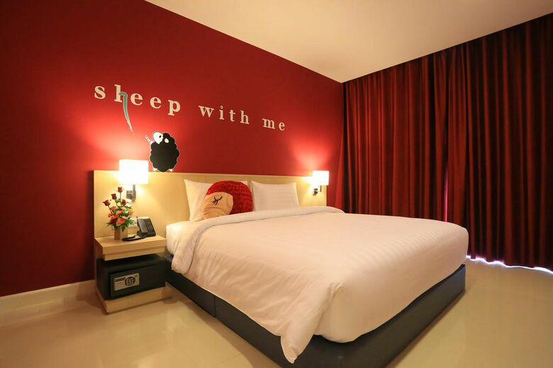 Sleep With Me Hotel Design Hotel @ Patong