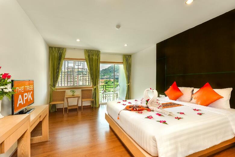 Hotel The Three By Apk