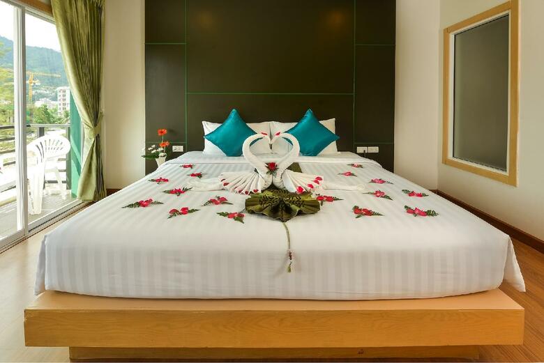 Hotel The Three By Apk