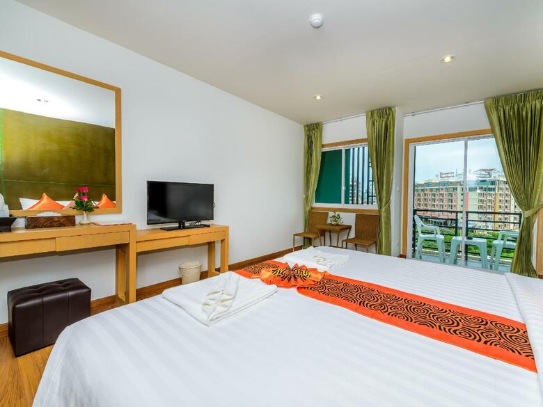Hotel The Three By Apk
