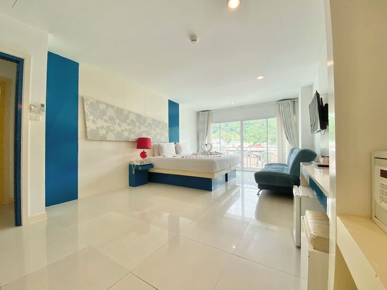 Hotel Patong Holiday
