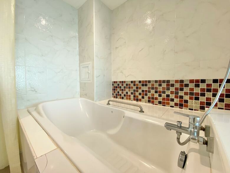 Hotel Patong Holiday