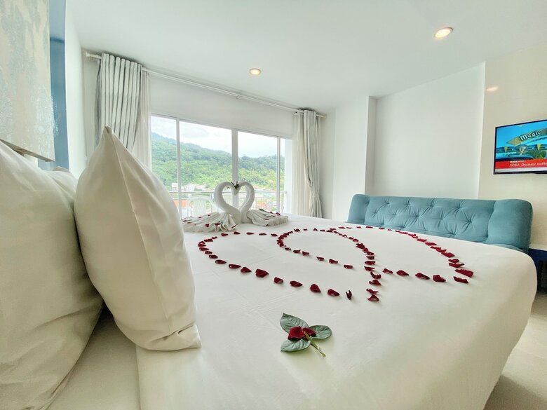 Hotel Patong Holiday