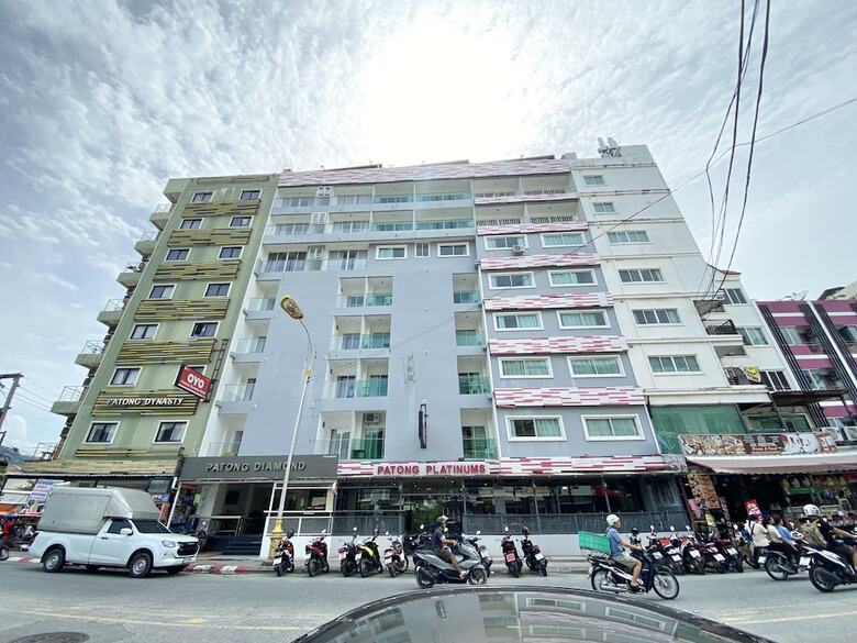 Hotel Patong Holiday