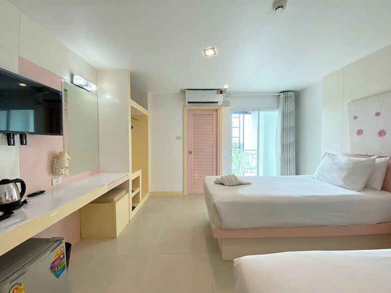 Hotel Patong Holiday