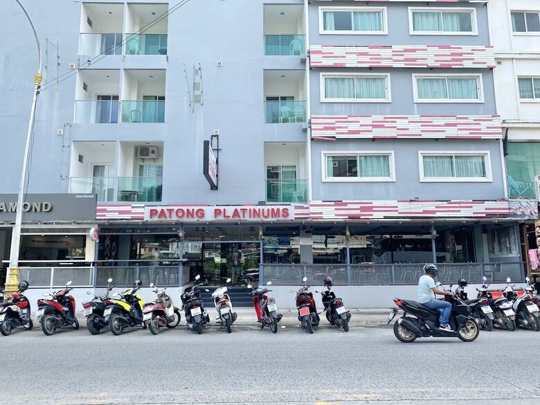 Hotel Patong Holiday