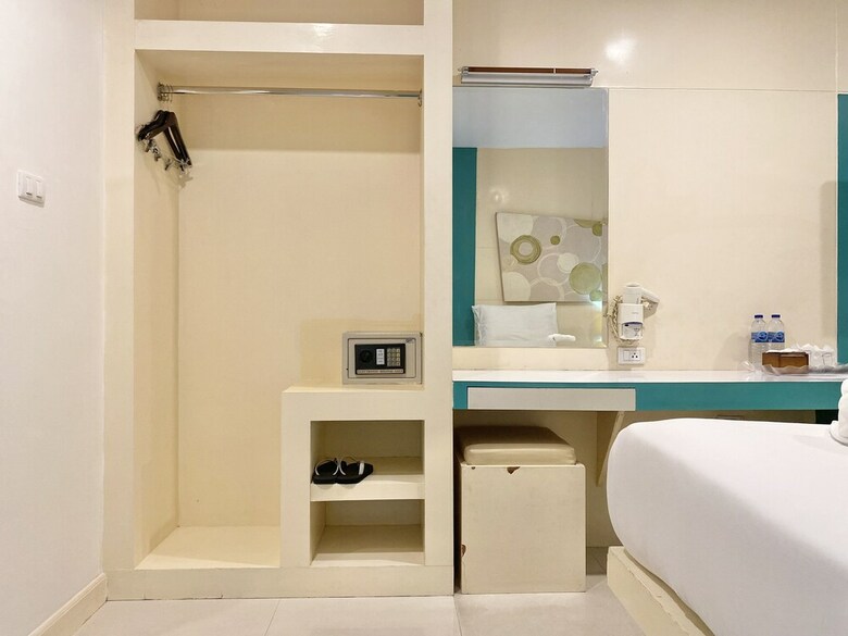 Hotel Patong Holiday