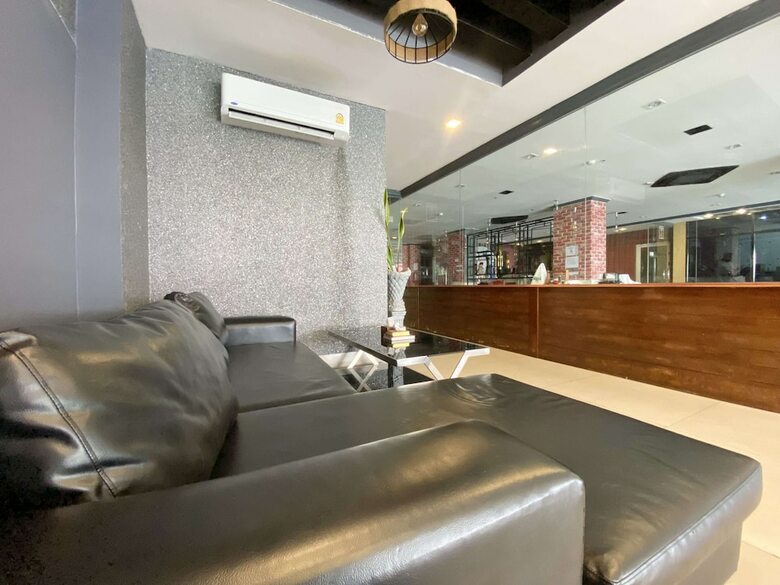 Hotel Patong Holiday