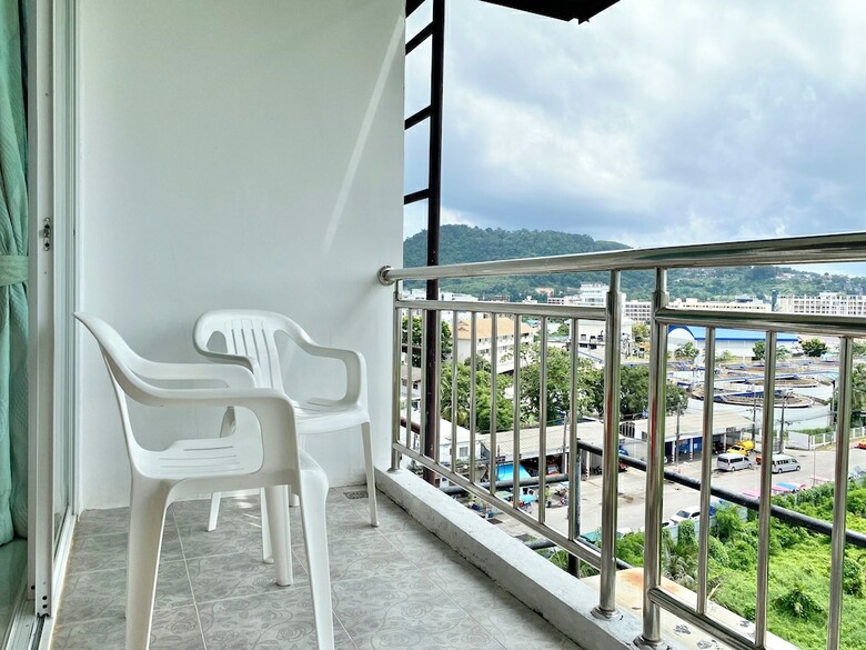 Hotel Patong Holiday