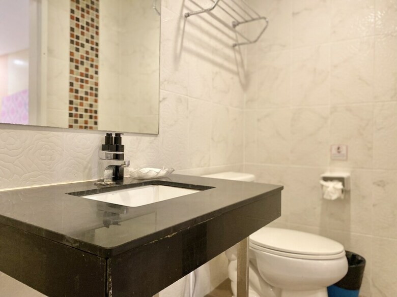 Hotel Patong Holiday