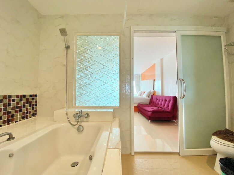 Hotel Patong Holiday