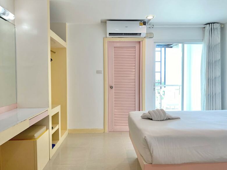 Hotel Patong Holiday