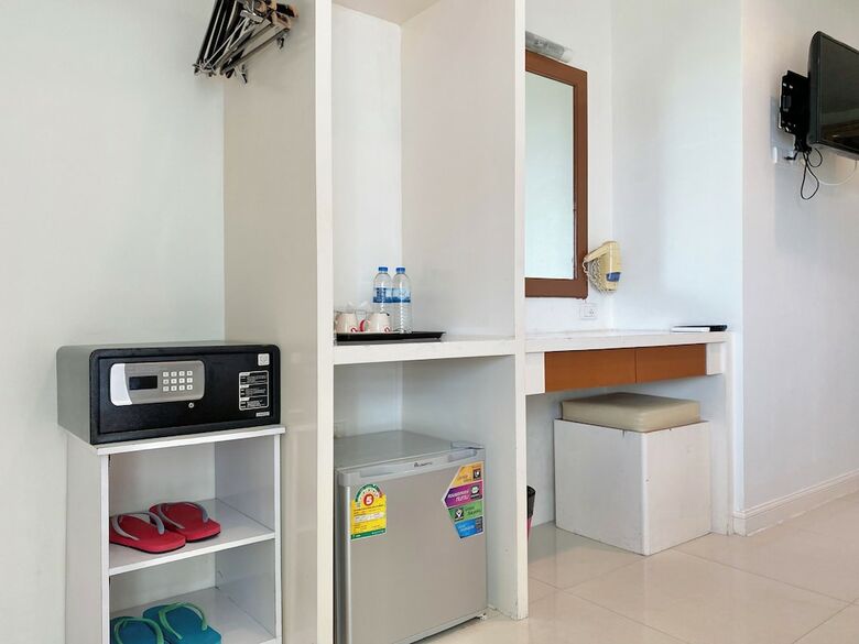 Hotel Patong Holiday
