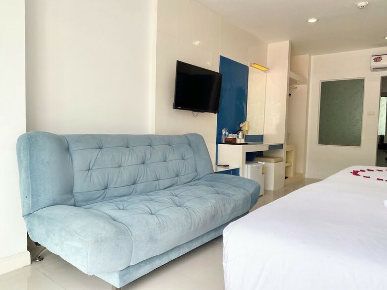 Hotel Patong Holiday