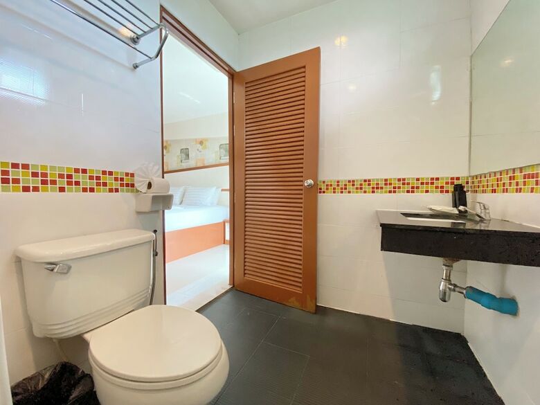 Hotel Patong Holiday