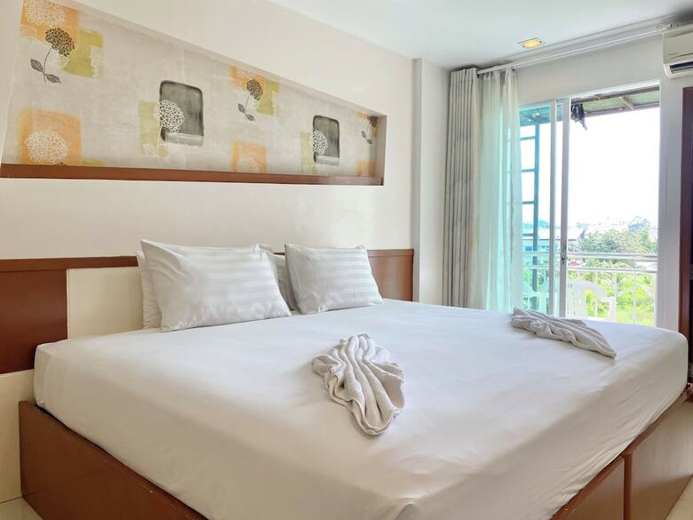 Hotel Patong Holiday