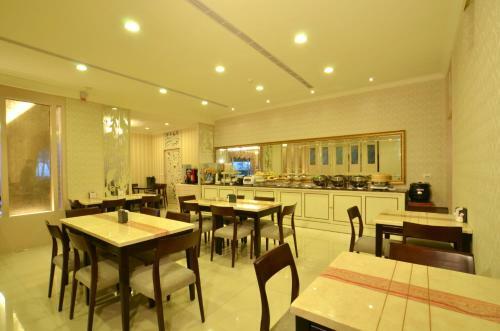 Spring Art Hotel