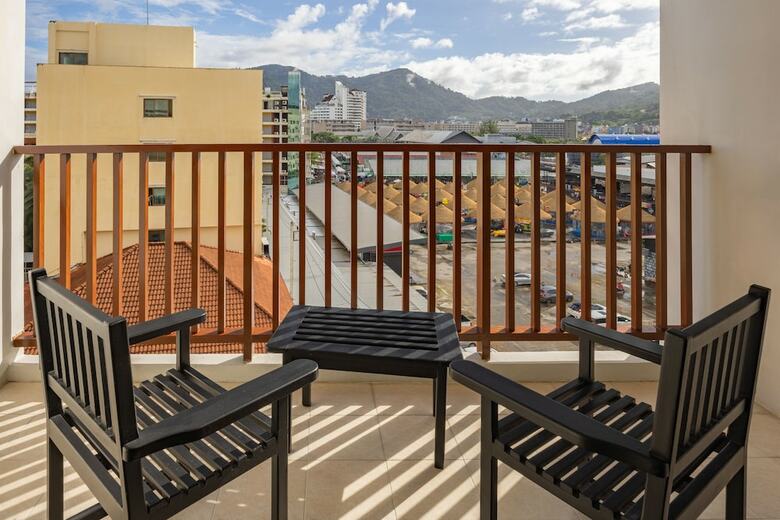 Hotel Deevana Plaza Phuket