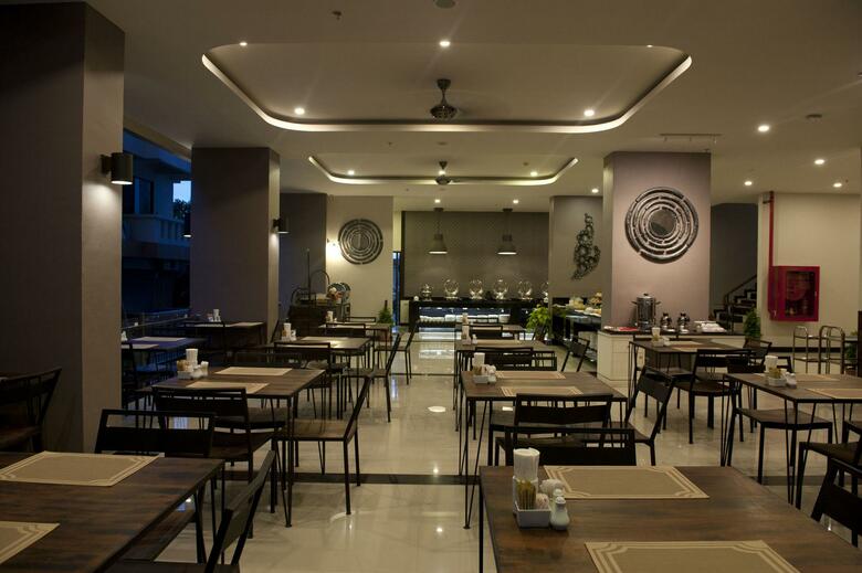 We Hotel @ Sansabai