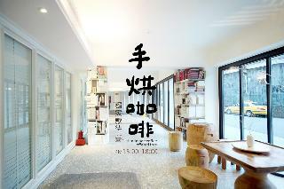 Paper Sun Hotel