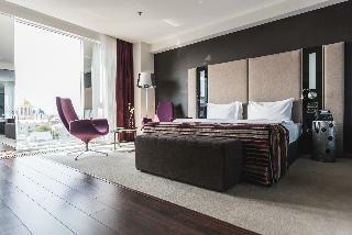 Hotel 11 Mirrors