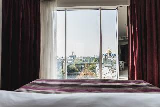 Hotel 11 Mirrors