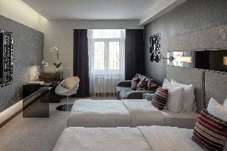 Hotel 11 Mirrors
