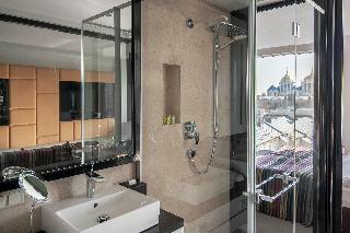 Hotel 11 Mirrors