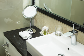 Hotel 11 Mirrors