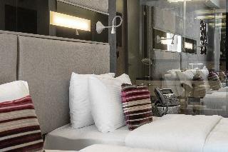 Hotel 11 Mirrors