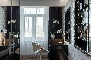Hotel 11 Mirrors